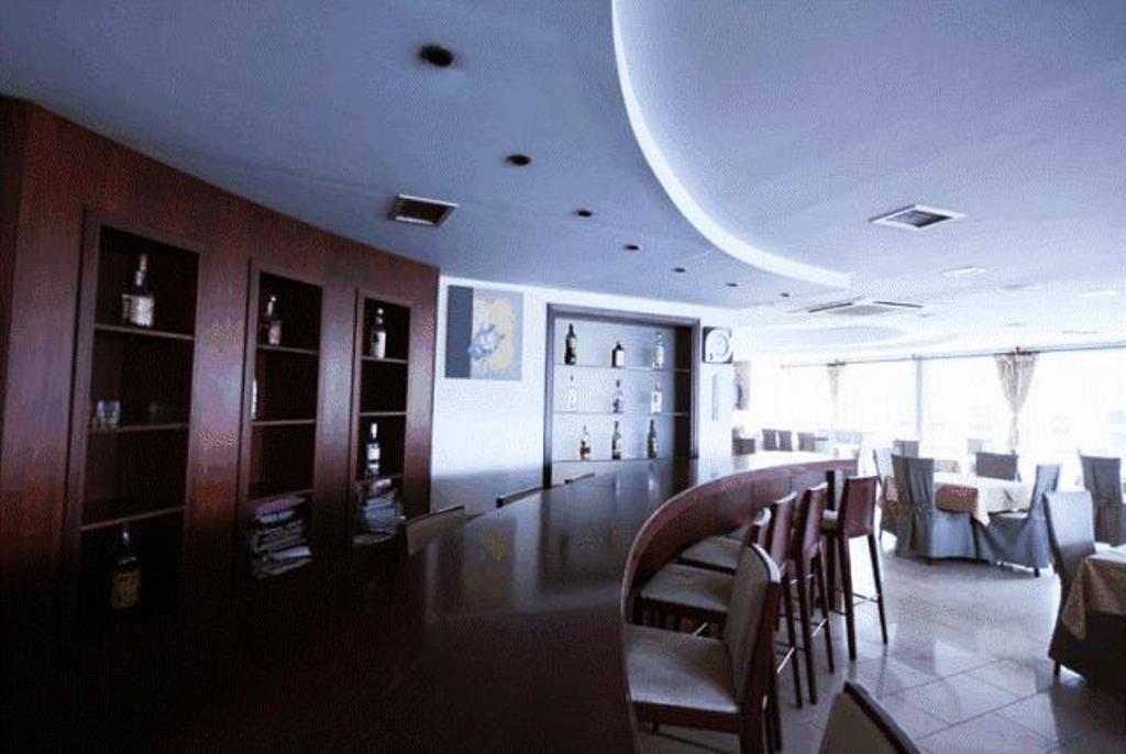 Orpheus Hotel Komotini Exterior photo